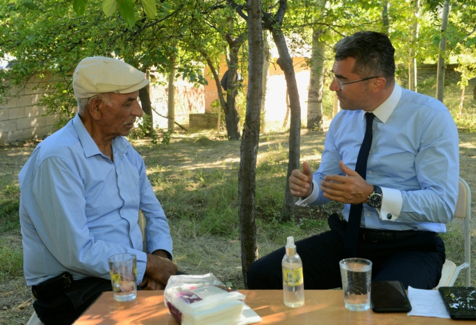 İçişleri Bakanı Soylu şehit Taşkın'ın ailesi ile telefonda görüştü