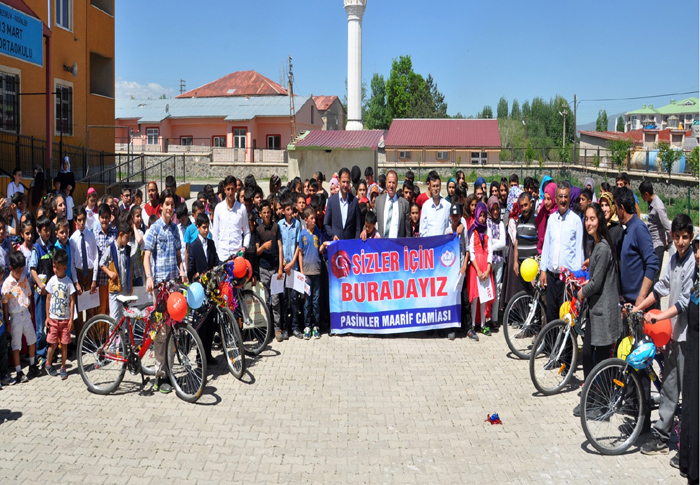 Pasinler’de karne ve ödül sevinci birlikte yaşandı